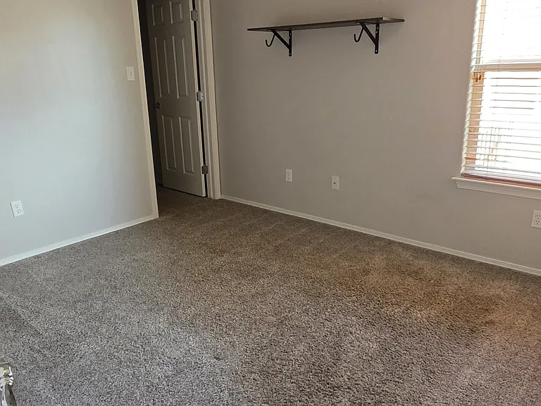 1100 Alegria Rd NW — Photo 23