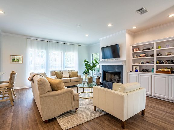5th image of 1413 Lakeway Dr