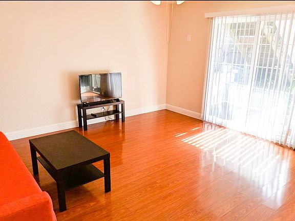 5th image of 768 Calla Dr #2