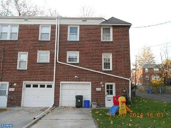 2 W Summerfield Ave — Photo 11