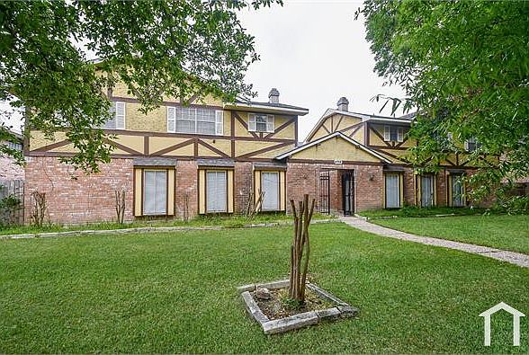 1st image of 4708 Cashel Cir APT B