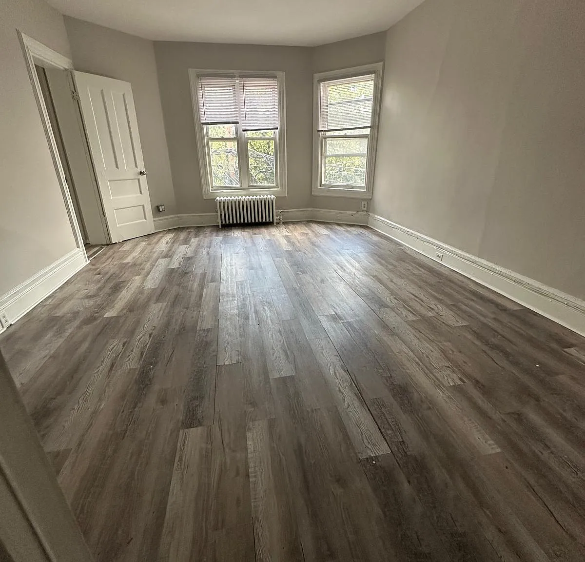 5 bed, $2,300 — Photo 3