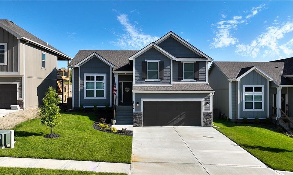 16124 St, Parkville, MO 64152 Zillow