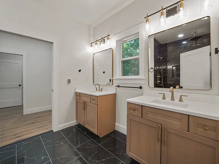 1312 Ezell St NE — Photo 15
