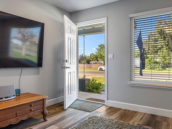 5th image of 4124 N Gratton Rd