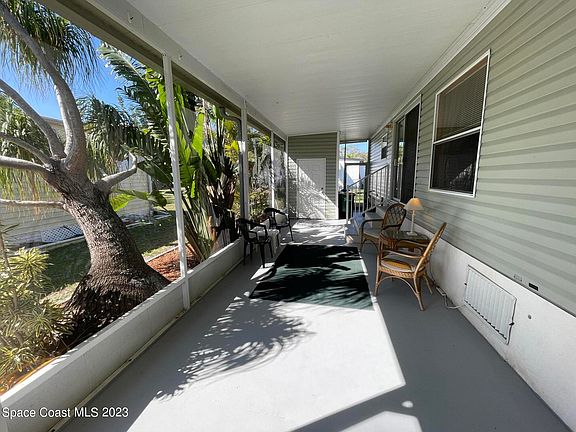 3rd image of 429 Plover Dr
