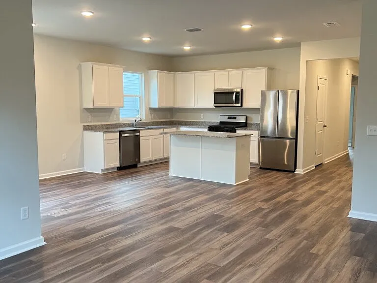 293 W Bradford Pointe Dr — Photo 5