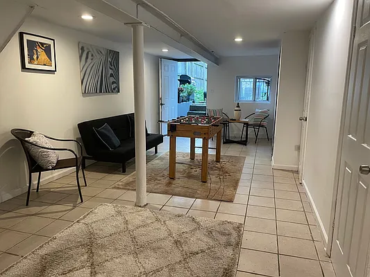 Rented by Winzone Realty Inc | media 52