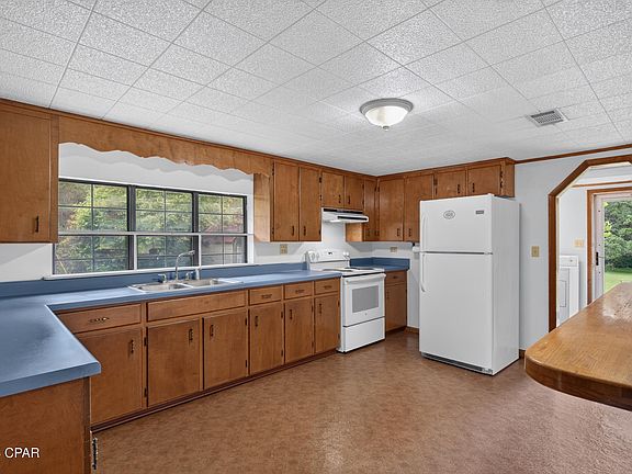 5th image of 1229 Clearview Ln