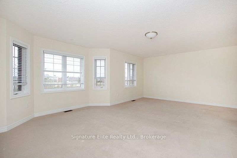 Ajax House for rent - 4 Bedrooms — photo 17