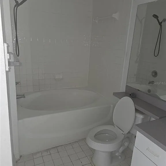 5566 Metrowest Blvd #2-205 — Photo 8