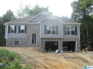 Oscar Bradford Rd, Hayden, AL 35079