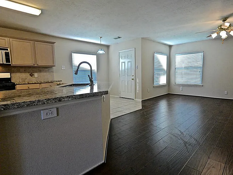 18234 Mayfield Meadow Ln — Photo 6