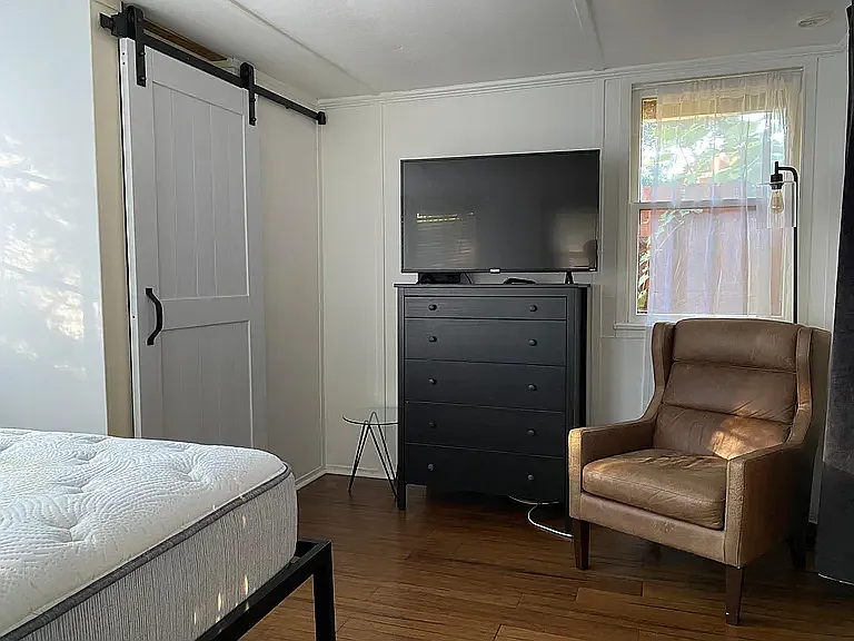 166 S Poli St #B — Photo 9