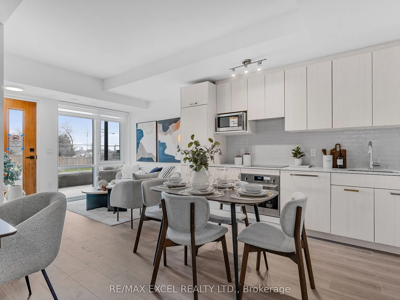 2 bed, $2,650 — Photo 4