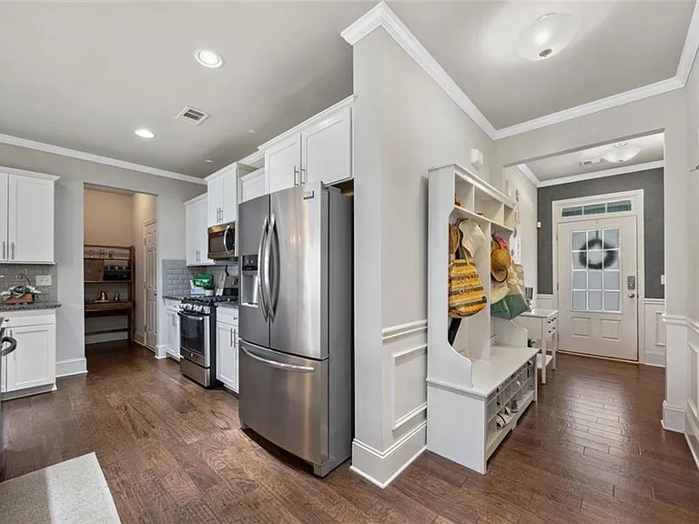 6623 Rivergreen Rd — Photo 3