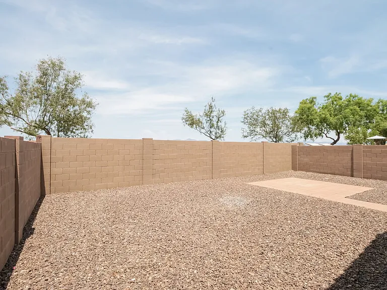 3658 E Alamo St — Photo 16