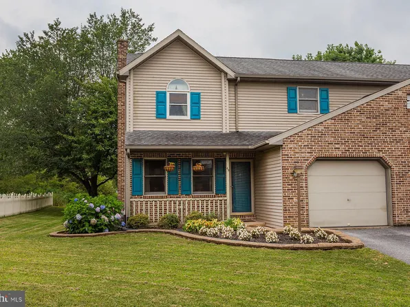 49 Red Stone Cir, Reinholds, PA 17569