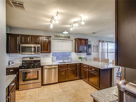 2nd image of 9209 Chesapeake Ln