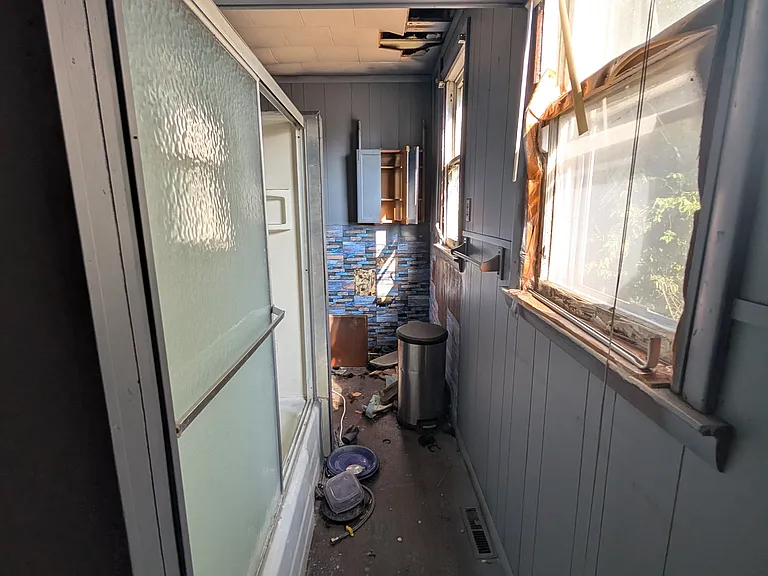 422 S Louisa St — Photo 7