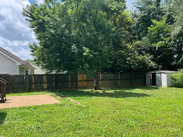 2811 Sutherland Dr — Photo 24