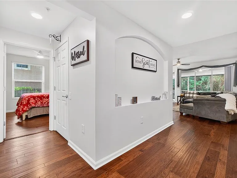 852 Lantern Way — Photo 12