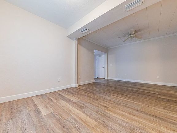 4th image of 628 W Central Ave #628