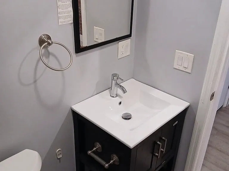 146 Johnston St #BASEMENT — Photo 6