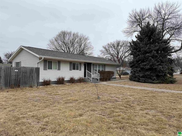 232 Salem St, Whiting, IA 51063