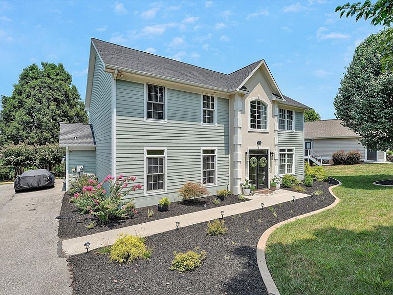 Listing photo 2