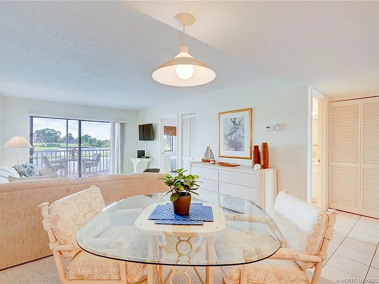5593 NE Gulfstream Way — Photo 10