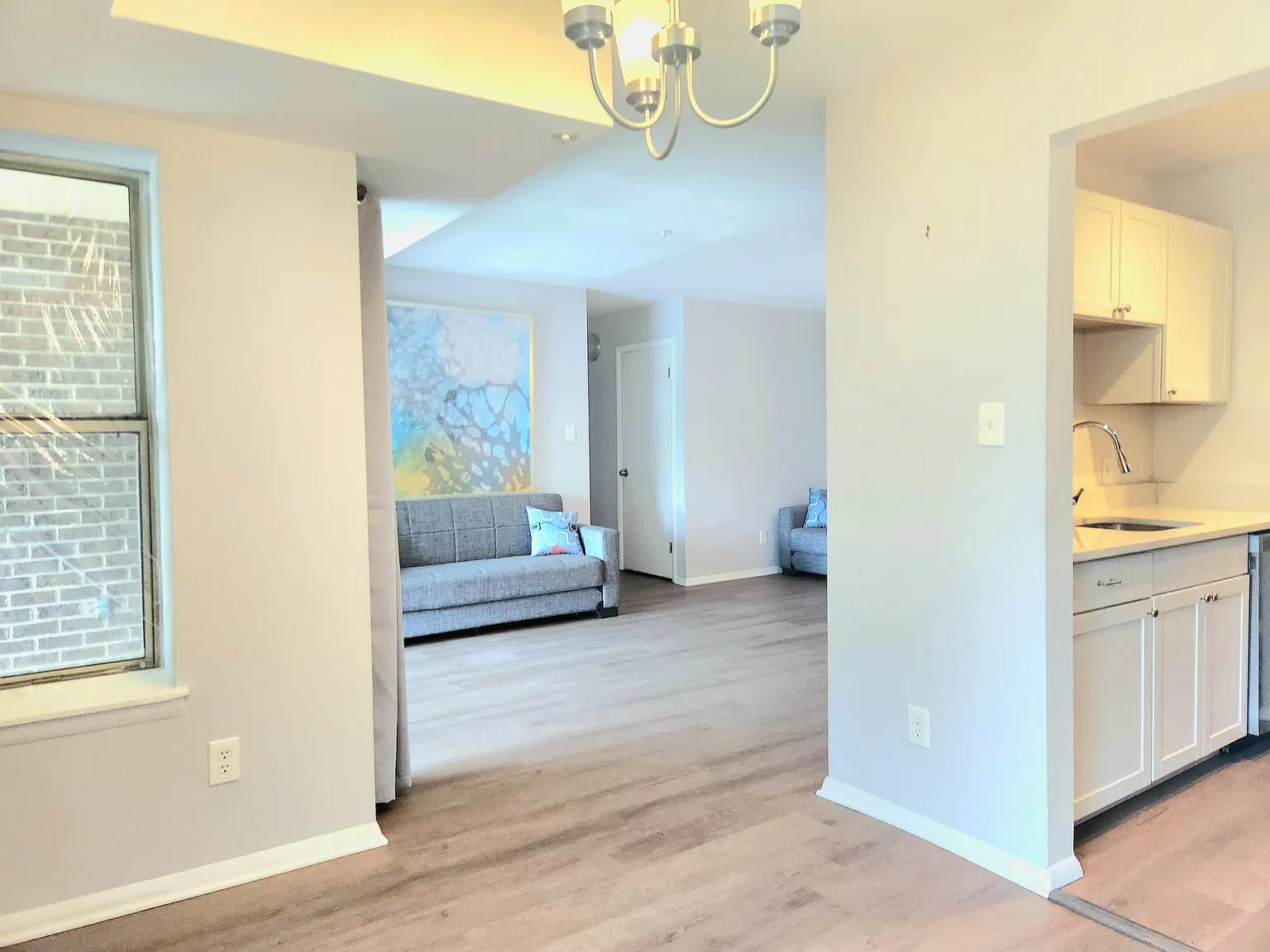 2 bed, 946 sqft, $2,100 — Photo 2