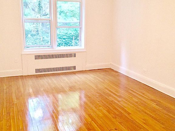 5th image of 630 Victory Blvd APT 3A