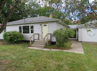 341 28th St N, Springfield, MI 49037