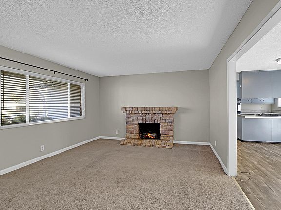 4th image of 8604 Briarwood Ln