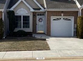 122 Croom Mills Dr, Hockessin, DE 19707