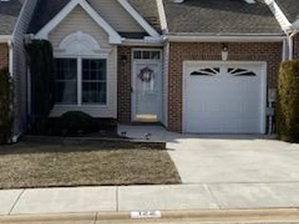 122 Croom Mills Dr, Hockessin, DE 19707