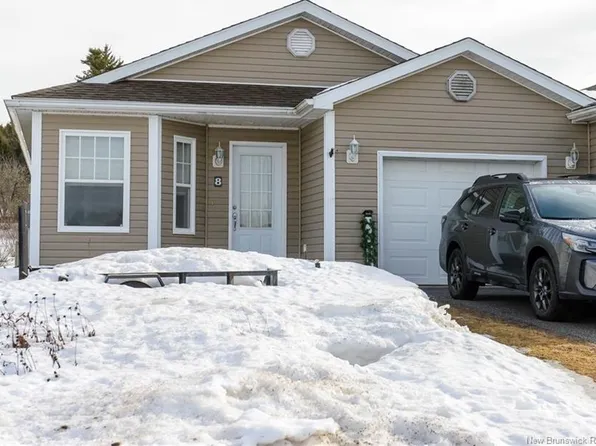 8 Bernice Ct, Saint John, NB E2J 0J1
