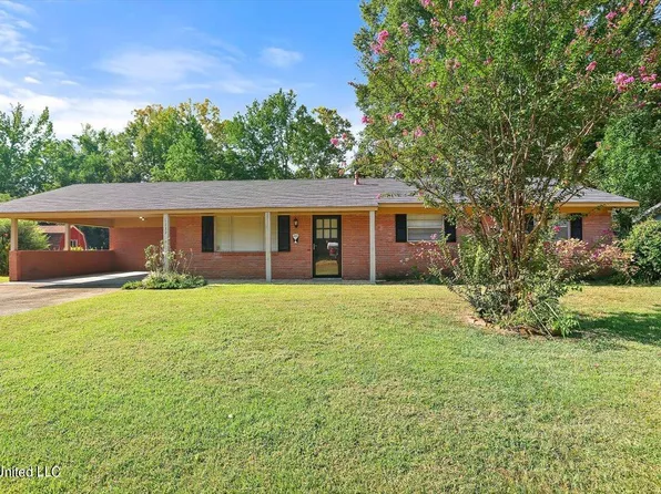1111 Woodville Dr, Jackson, MS 39212