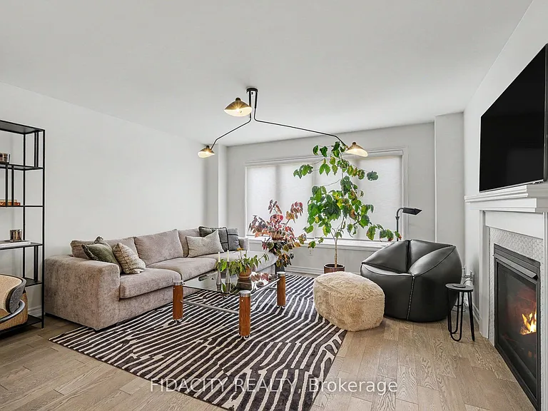 312 Lipizzaner St — Photo 4