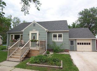 214 W 2nd St, Volga, SD 57071