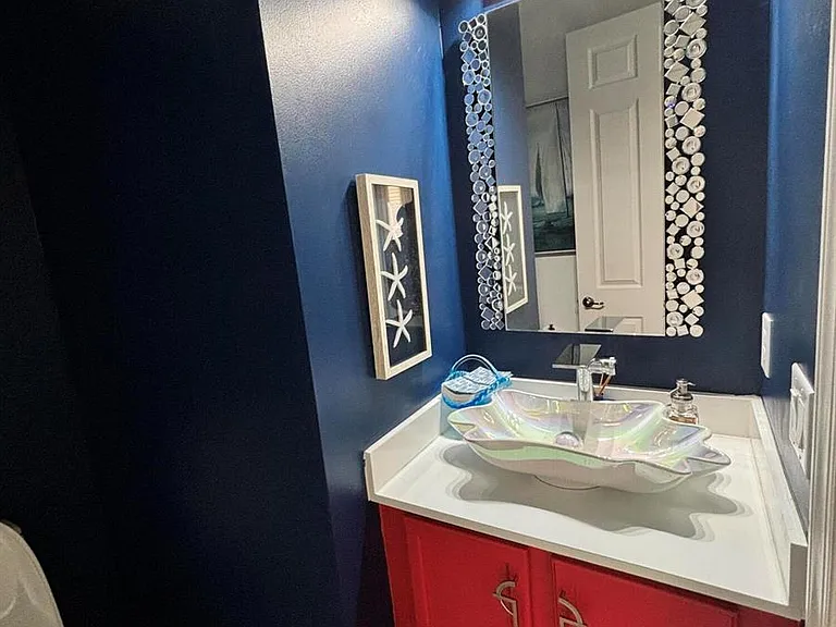 8219 Calabria Lakes Dr — Photo 41