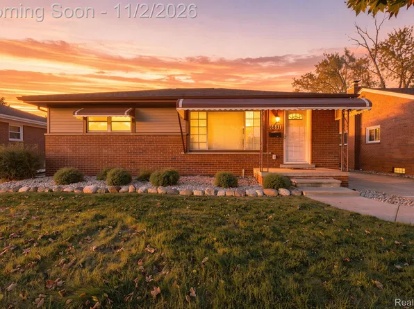 16561 Windermere Cir, Southgate, MI 48195