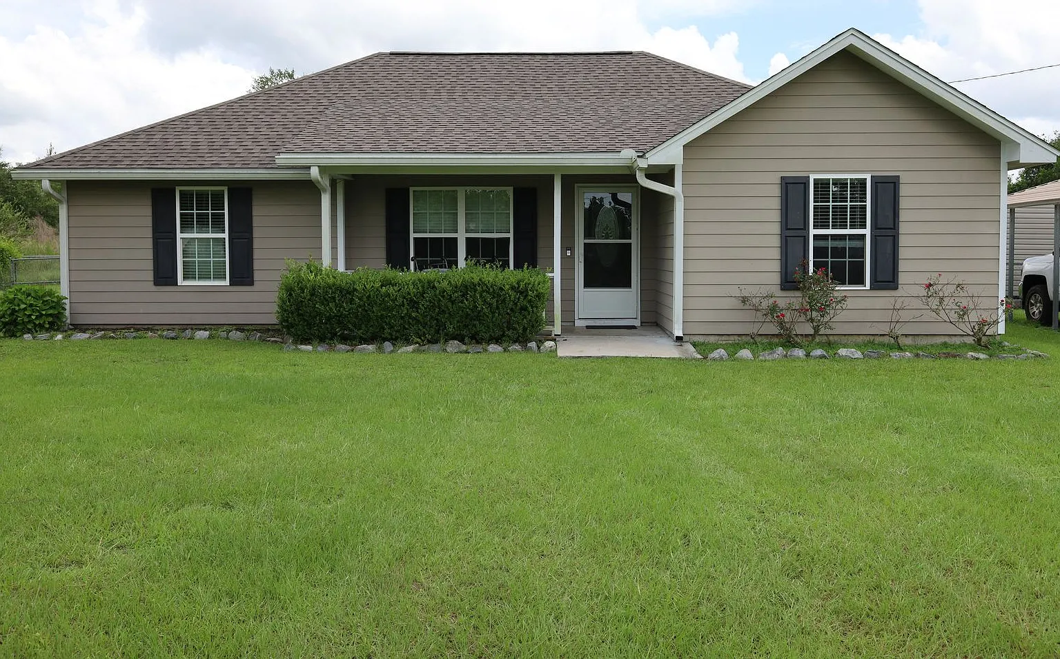 37 Oscar Carter Lane — Photo 1