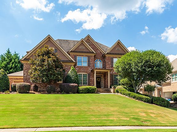 2nd image of 1001 Cranbrook Glen Ln