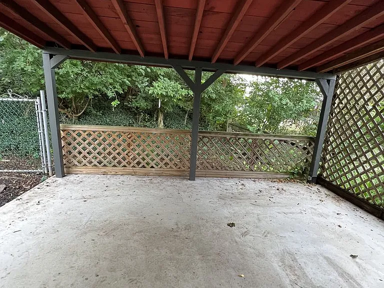 2901 Leola Ave — Photo 4
