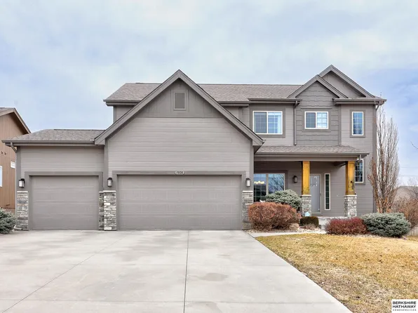1808 Tammy St, Bellevue, NE 68123