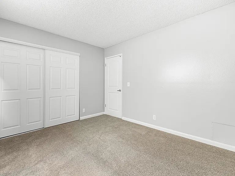 Imperial Place Apartments — Photo 11