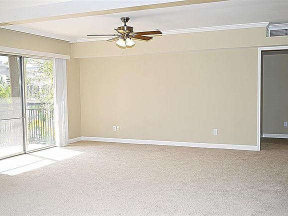 5th image of 4515 Briar Hollow Pl APT 207