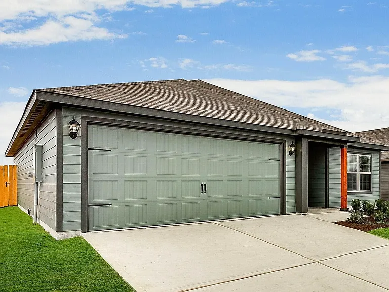 207 Liberty Ln — Photo 2